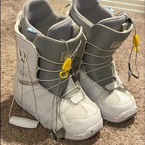 Barely used Burton snowboarding boots, Womens size 10